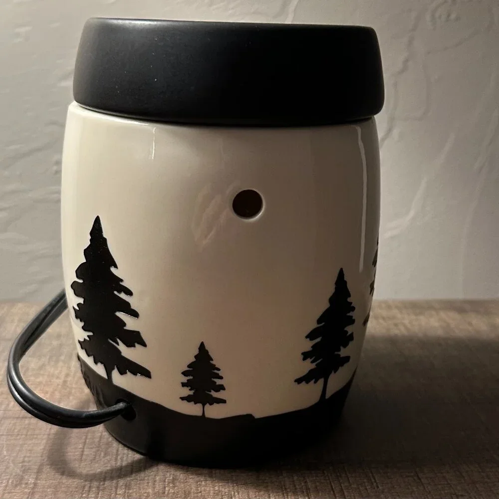 Scentsy Warmer Yukon Moose Retired Outdoor Wildlife Cabin Lodge Yellowstone - Picture 3 of 3